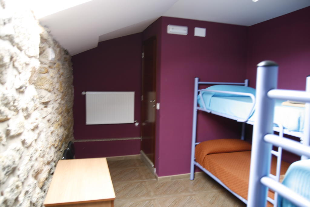 Albergue O Logoso Campelo Bilik gambar